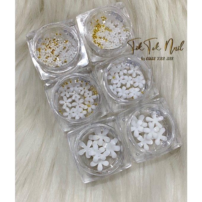 bông hoa trang trí móng tay