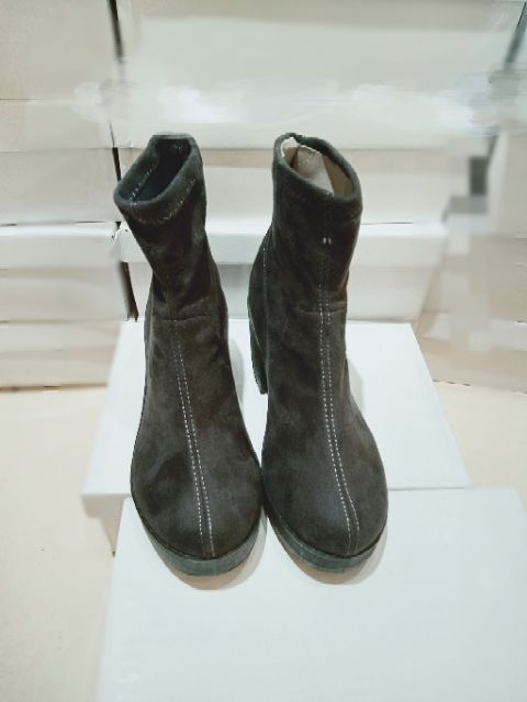 Bốt cổ chun NEWLOOK dư xịn BIG SIZE 42 | BigBuy360 - bigbuy360.vn