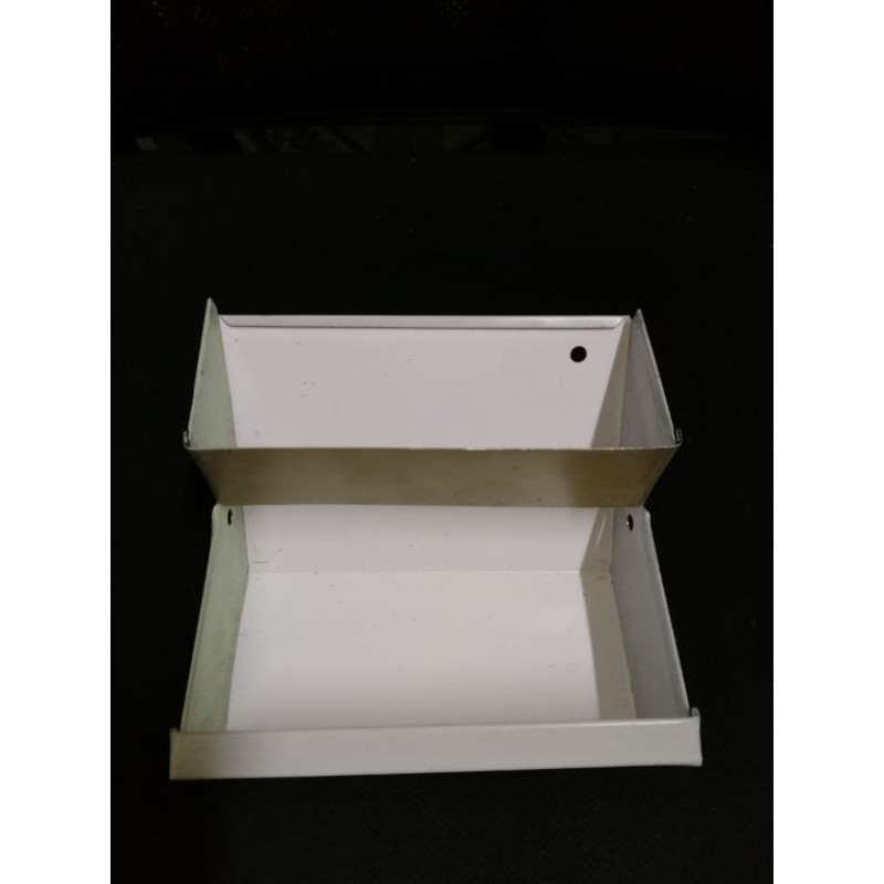 Máng ăn cho Thỏ 15cm 2 tầng bằng tôn