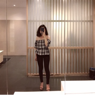 Áo kẻ trễ vai