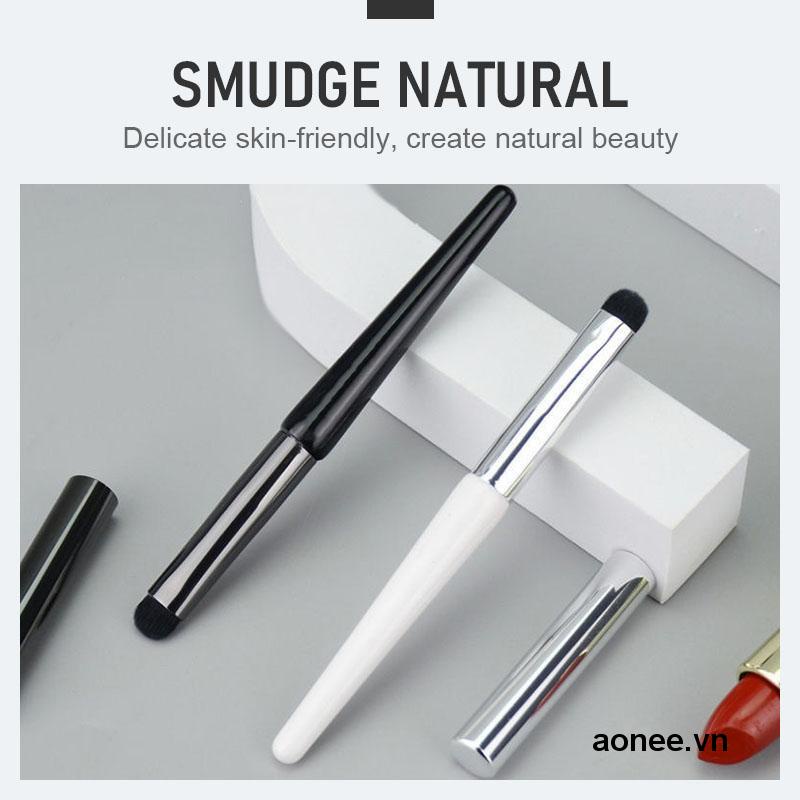 ✨✨Cọ Trang Điểm Môi Đầu Tròn Có Nắp Đậy Tiện Dụng