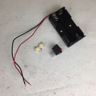Ổ pin 3v, đèn led DIY nhà búp bê