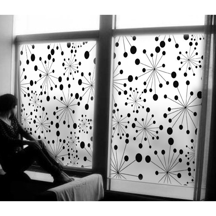 Decal dán kính Cao Cấp - Hoa Cánh TRòn Đen ( 60x58 )