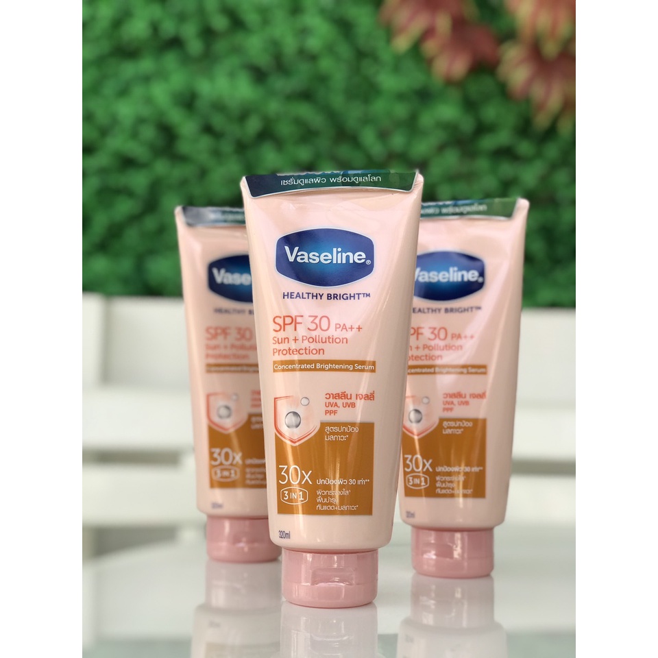 Serum chống nắng cơ thể Vaseline 50x SPF 50+ PA++++ 320ml Sun + Pollution Protection