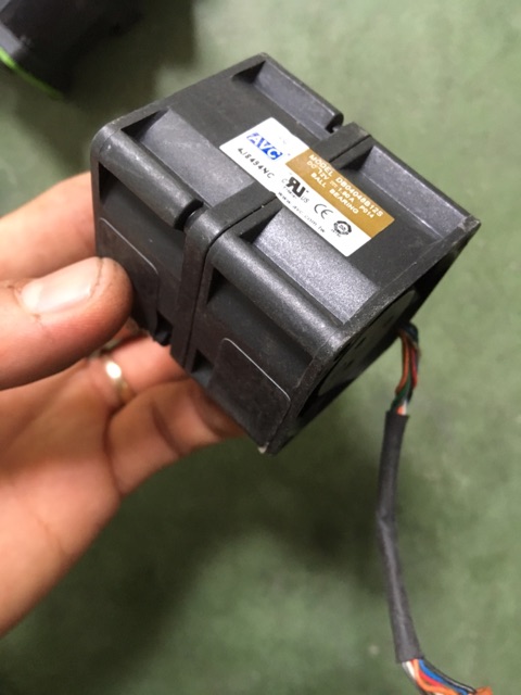 Quạt bộ đôi máy chủ AVC siêu tốc độ 12v 1.9A Tai nắm cam