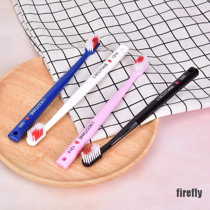 Bộ 2 Bàn Chải Đánh Răng Sợi nano Họa Tiết Trái Tim Lãng Mạn