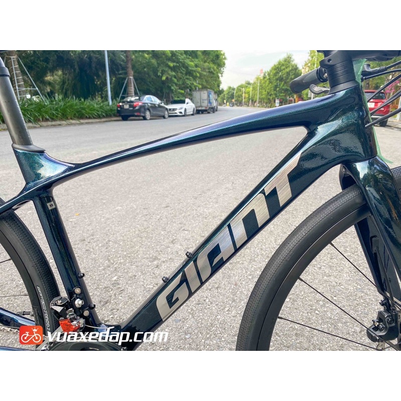 Xe đạp GIANT FASTROAD ADV 1 - 2022