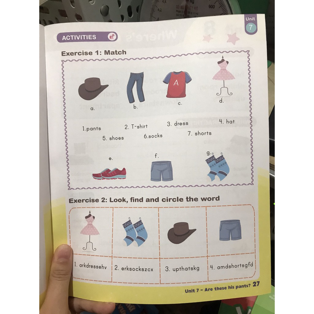 Sách - Luyện viết chữ nhớ từ vựng – English Writing Family &amp; Friend 2