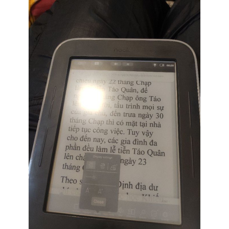 Máy đọc sách Amazon Kindle Basic 5th và máy đọc sách Nook Glowlight android | BigBuy360 - bigbuy360.vn
