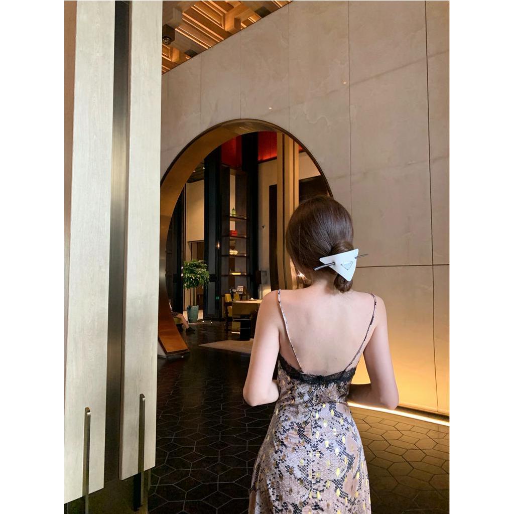 Kẹp Tóc Prada Năm 2021 Bằng Da