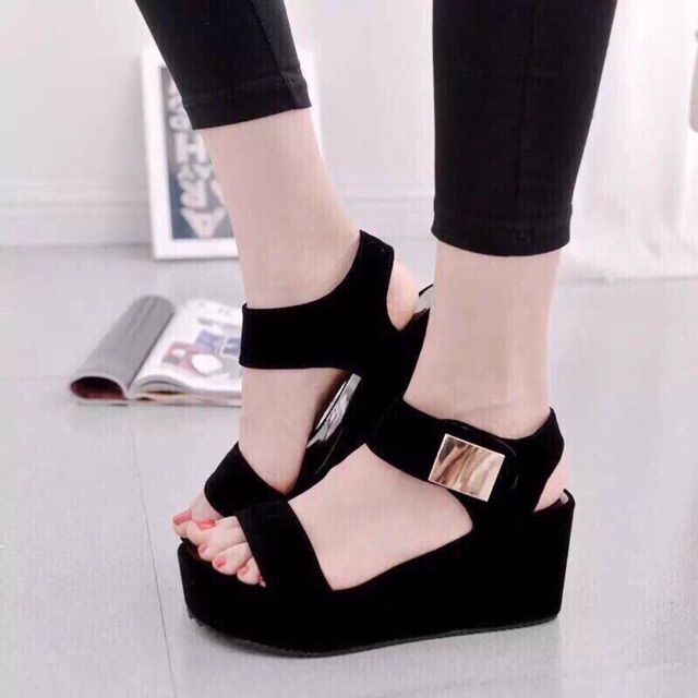 Sandal Đế Xuồng