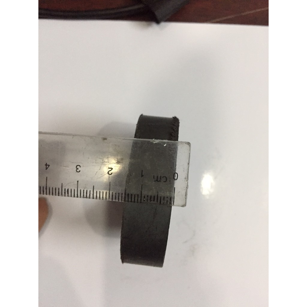 Nam châm Ferrite 60x15 lỗ 32mm