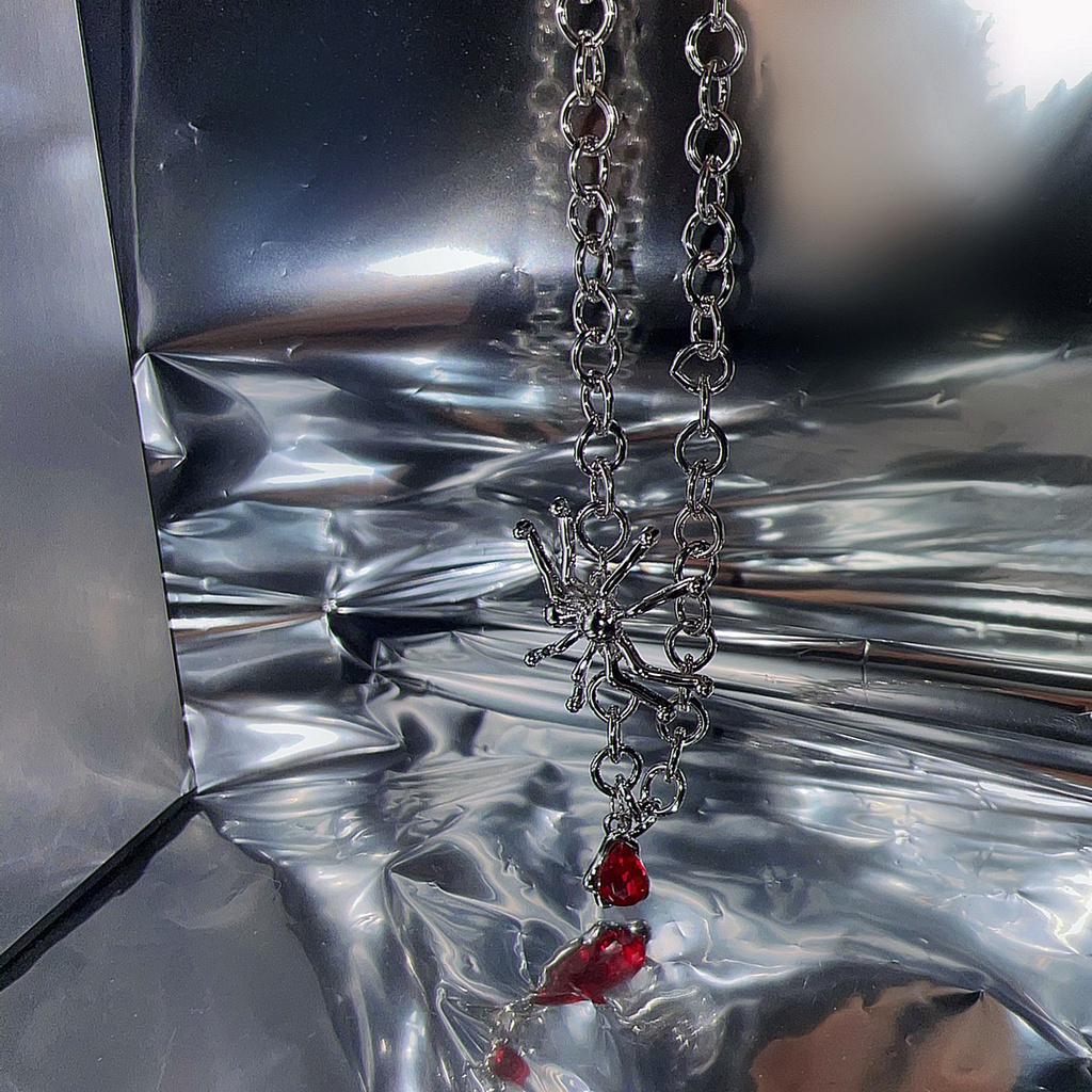 Vòng cổ mặt hình con nhện cá tính