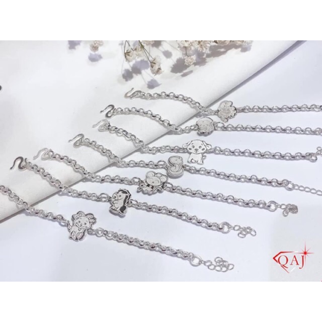 Lắc con giáp cho bé