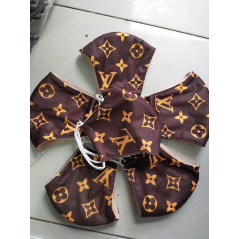 set 10 khẩu trang thương hiệu