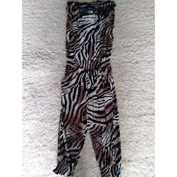 Pass jumsuit beo cúp ngực 2hand