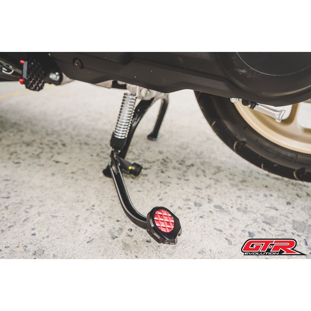 Lót đạp chân chống đứng GTR NVX155 XMAX