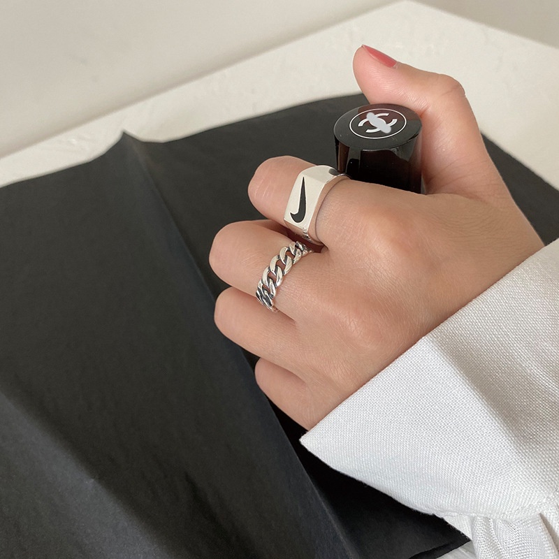 Fashionable women's rings hip hop couple rings
