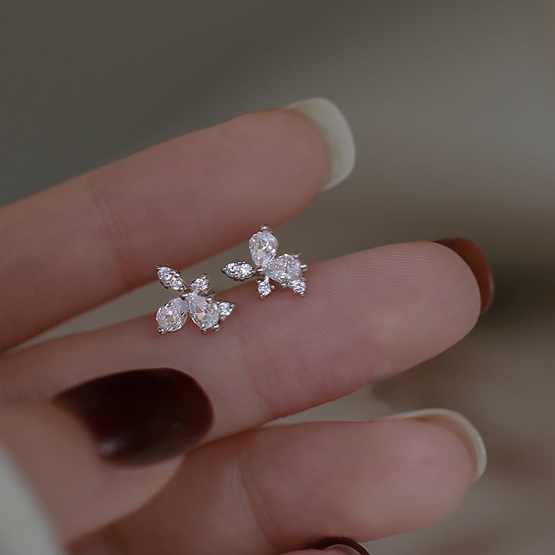 BÔNG TAI BẠC 925 HÌNH BƯỚM ĐÍNH ĐÁ - MELY 1249