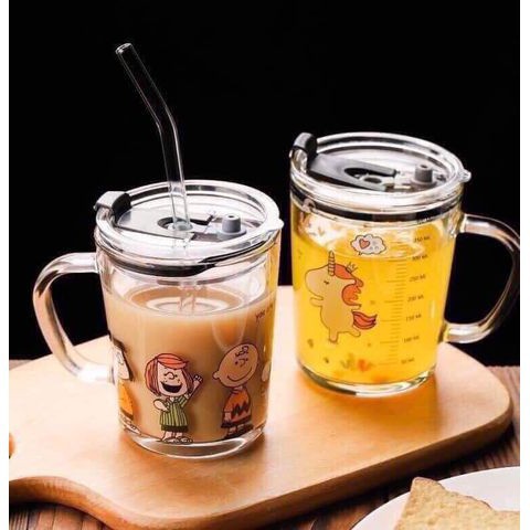 Cốc Thuỷ Tinh Chia vạch 350 ml Hoạ Tiết Hoạt Hình Có Nắp Đậy Chân Không Cốc Thủy Tinh Uống Trà Sữa Có Ống hút