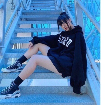 Áo Sweater mũ 2 lớp form rộng tay bồng kiểu dáng đường phố ulzzang