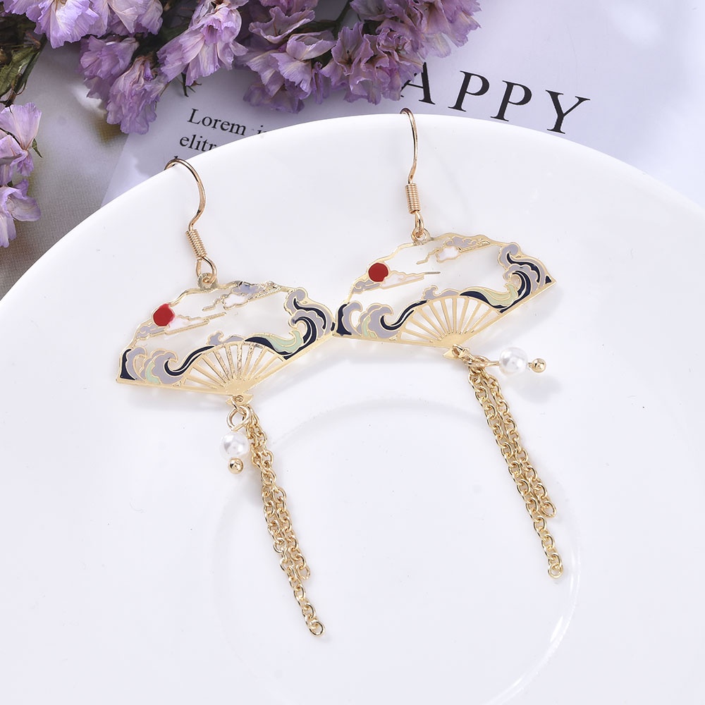 Đôi khuyên tai hình quạt phối tua rua phong cách retro Trung Hoa