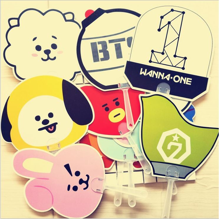 Quạt cầm tay BTS WANNA ONE GOT7
