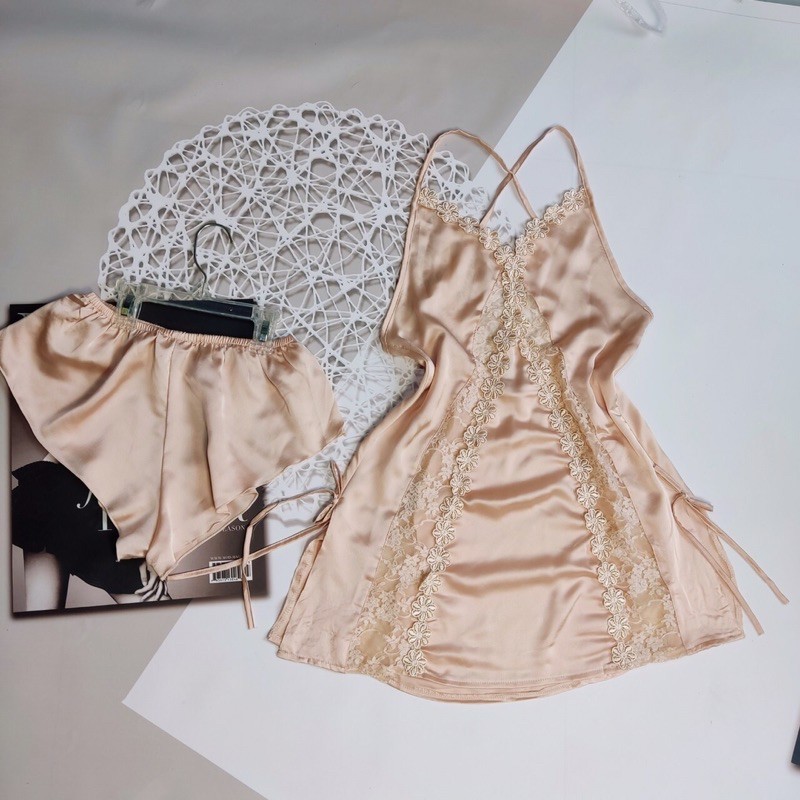 Váy ngủ 2 dây phối ren, kiểu sexy kèm quần, kiểu dáng gợi cảm, chất lụa đẹp, phom dưới 55kg- theo chiều cao | BigBuy360 - bigbuy360.vn