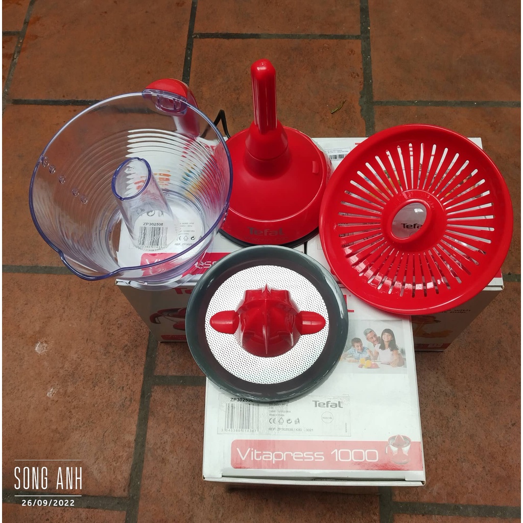 Tefal- Máy vắt cam Vitapress ZP302538 dung tích cốc đựng 1L, vắt kiệt, chạy êm, hàng chính hãng bảo hành 24 tháng