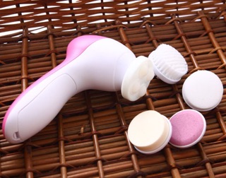 Máy massage rửa mặt 5in1