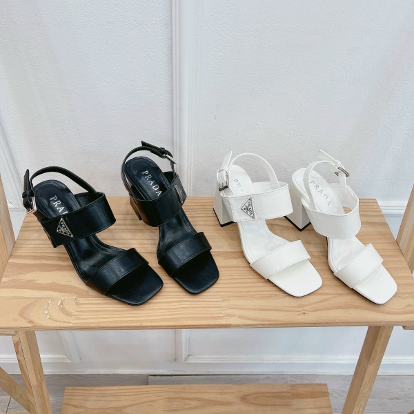 Sandal đen trắng gót trụ fullbox túi giấy