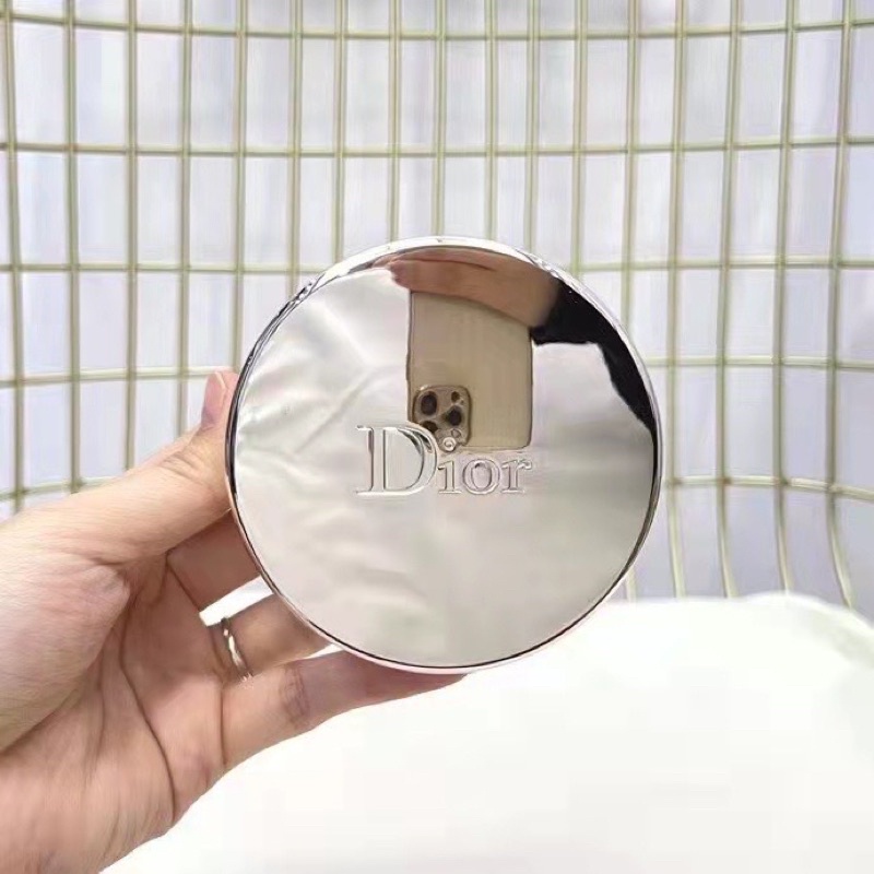 Phấn phủ Bột Dior CAPTURE TOTALE - tone 001