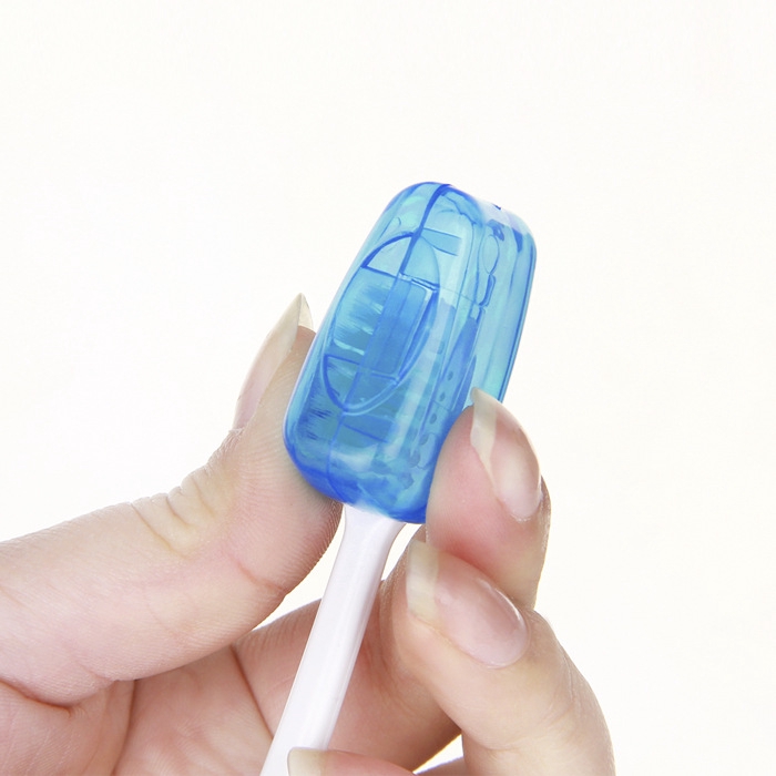 Nắp đậy bàn chải đánh răng thiết kế tiện dụng khi đi du lịch