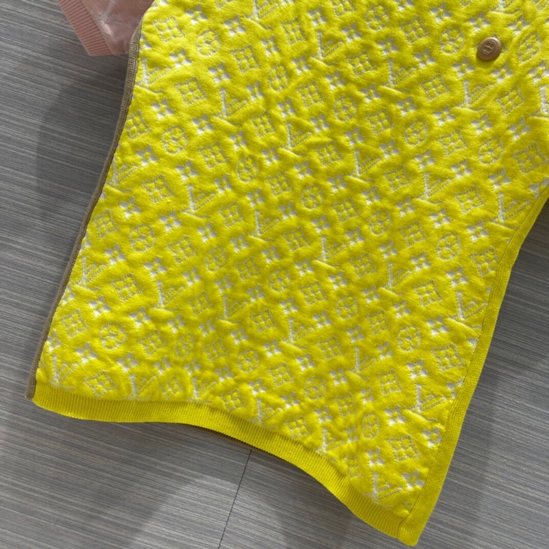 Áo ngắn tay dệt kim mẫu mới xuân hè 2022 logo nổi thương hiệu Louis Vuitton LV cao cấp phối 3 màu trẻ trung thời trang