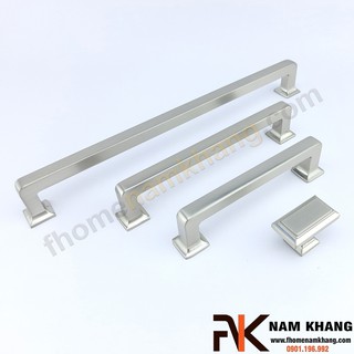 Tay nắm tủ hiện đại khối vuông màu bạc NK404 (giá 1 cái)