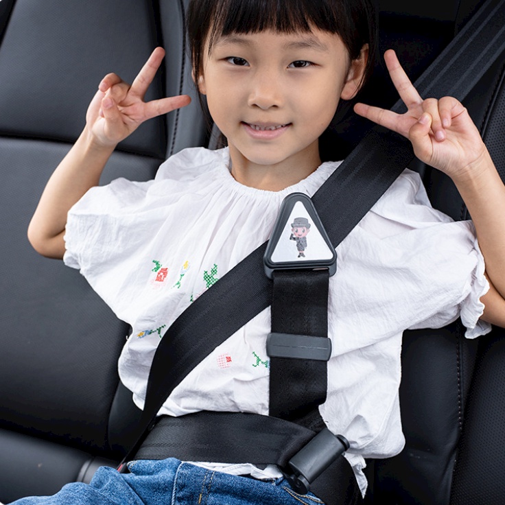 1 Khóa Dây An Toàn Trên Xe Hơi Cho Bé