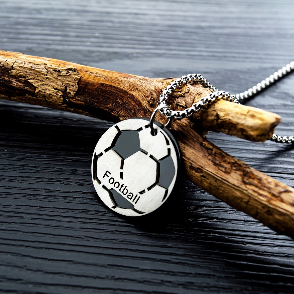 Dây chuyền không gỉ nam cá tính mặt quả bóng thể thao khắc chữ Football