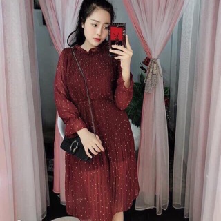Váy bi đỏ chị đỗ tuyết nhung
