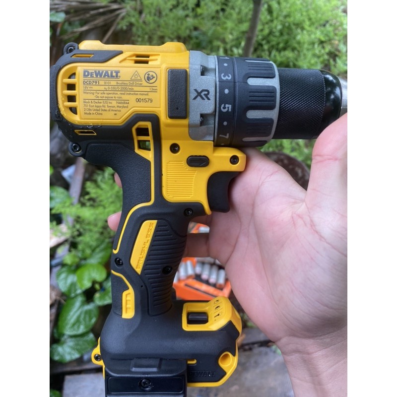 Máy khoan pin dewalt chính hãng DCD 791