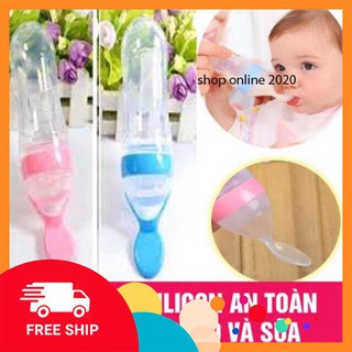 .Bình thìa ăn dặm cho bé.