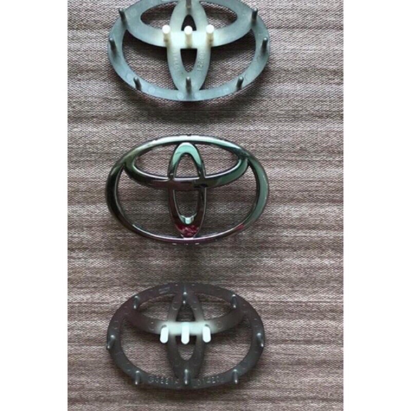 Logo vô lăng toyota innova xịn zin theo xe