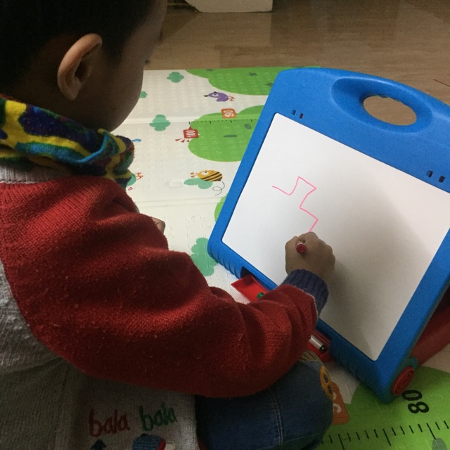 Bảng vẽ 2 mặt cho bé - Drawing Board