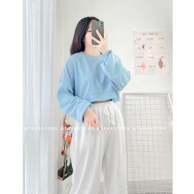 Áo sweater nỉ croptop xanh dương kèm quần bomber trắng thể thao năng động, cá tính kèm ảnh thật MS123