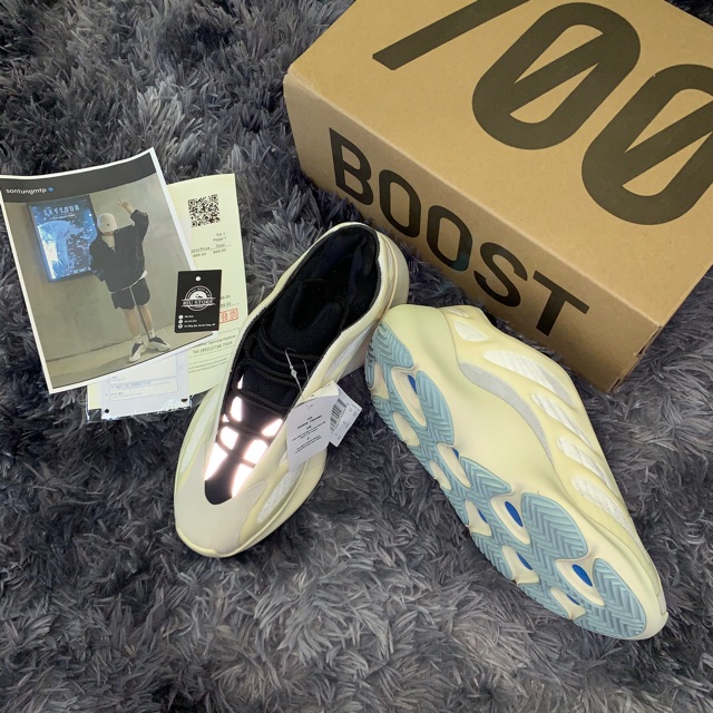 Giầy 700v3 Sơn Tùng MTP 11 (ảnh thật + full size)