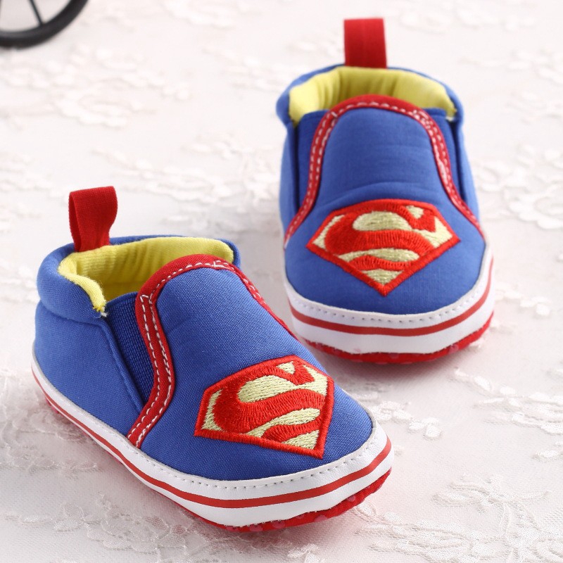 Giày Vải Bố Hình Superman Dễ Thương Cho Bé Trai