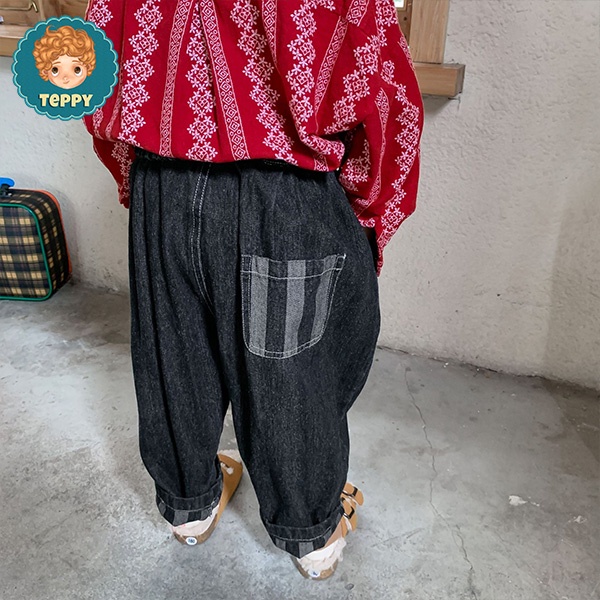 Quần jeans cho bé phối túi sọc