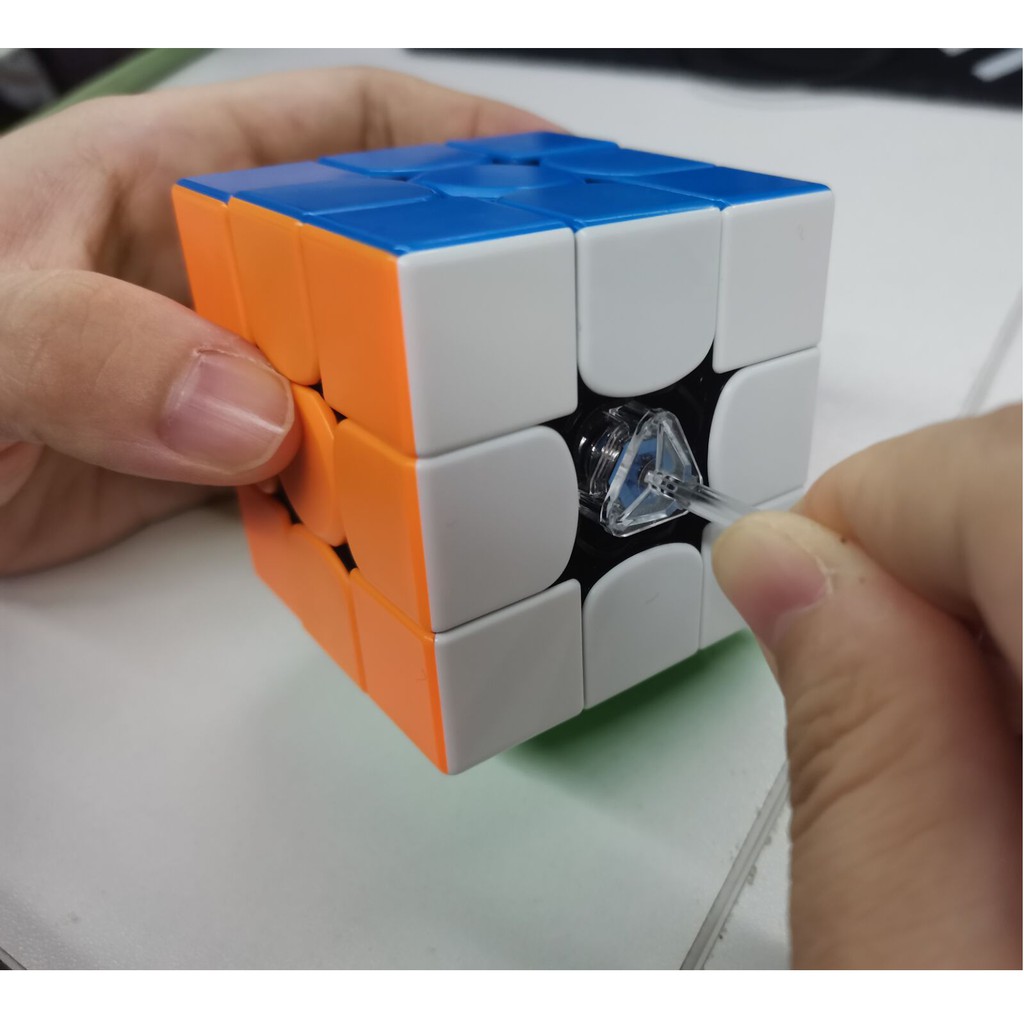 Rubik 3x3 GAN 11 M Pro Stickerless Flagship