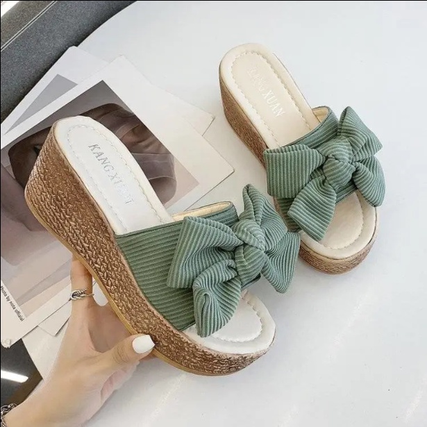 Dép Sandal Cao Gót Đế Xuồng Phong Cách Thời Trang Mới 2022 Dành Cho Nữ