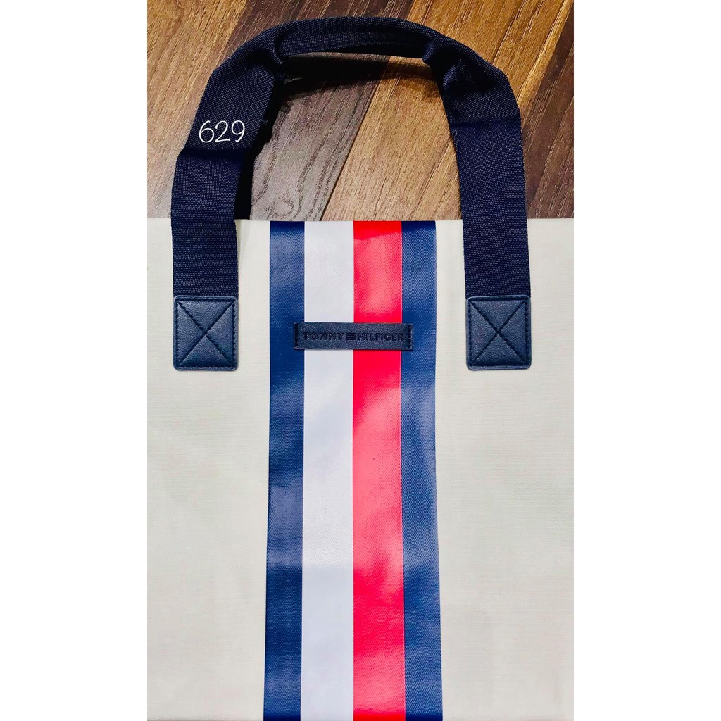 Túi xách du lịch Tommy Hilfiger Good To Go Clasic - Hàng Chính hãng