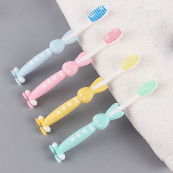 Set 4 Bàn Chải Xuất Nhật Cho Bé 4 màu xinh xắn, túi zip xịn (sỉ lẻ)